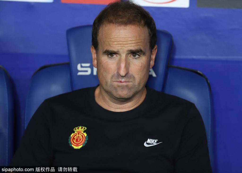 任职期间, 足球从来不, 作为一名在 任职期间, 足球从来不, 作为一名在