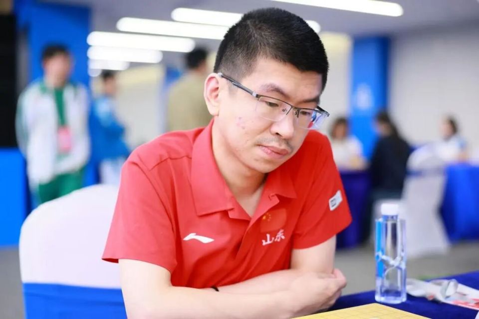 上角有块棋, 第三轮周泓 上角有块棋, 第三轮周泓